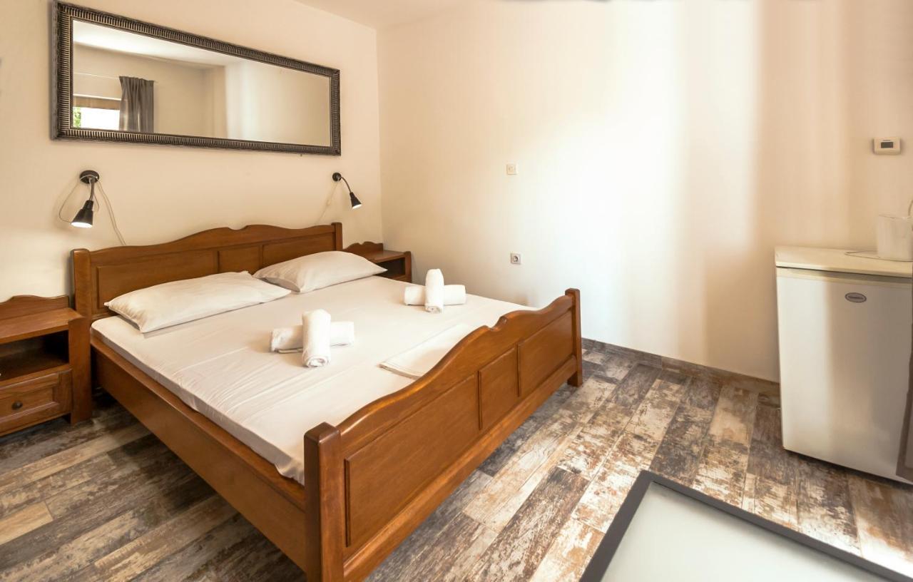 Apartments & Rooms Strcic Petra Krk Town Exterior photo