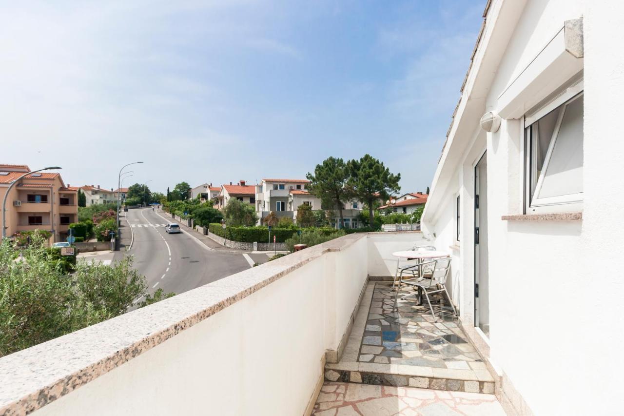 Apartments & Rooms Strcic Petra Krk Town Exterior photo