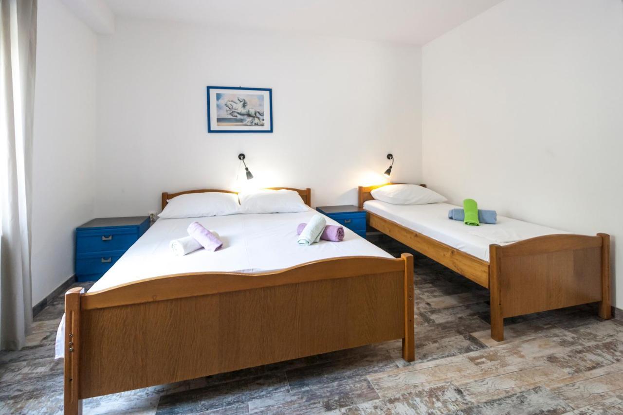 Apartments & Rooms Strcic Petra Krk Town Exterior photo