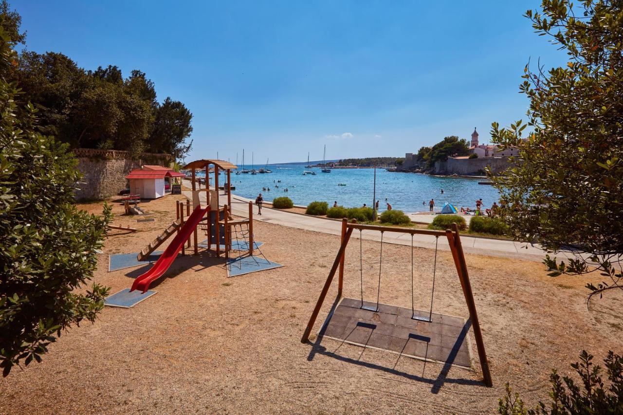 Apartments & Rooms Strcic Petra Krk Town Exterior photo